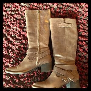 Ugg Women’s brown boots